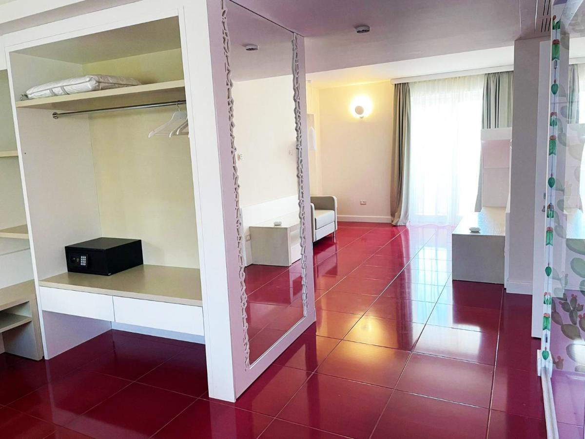 Suite Hotel L'Oasi Di Riaci (Adults Only) 圣多米尼卡 外观 照片